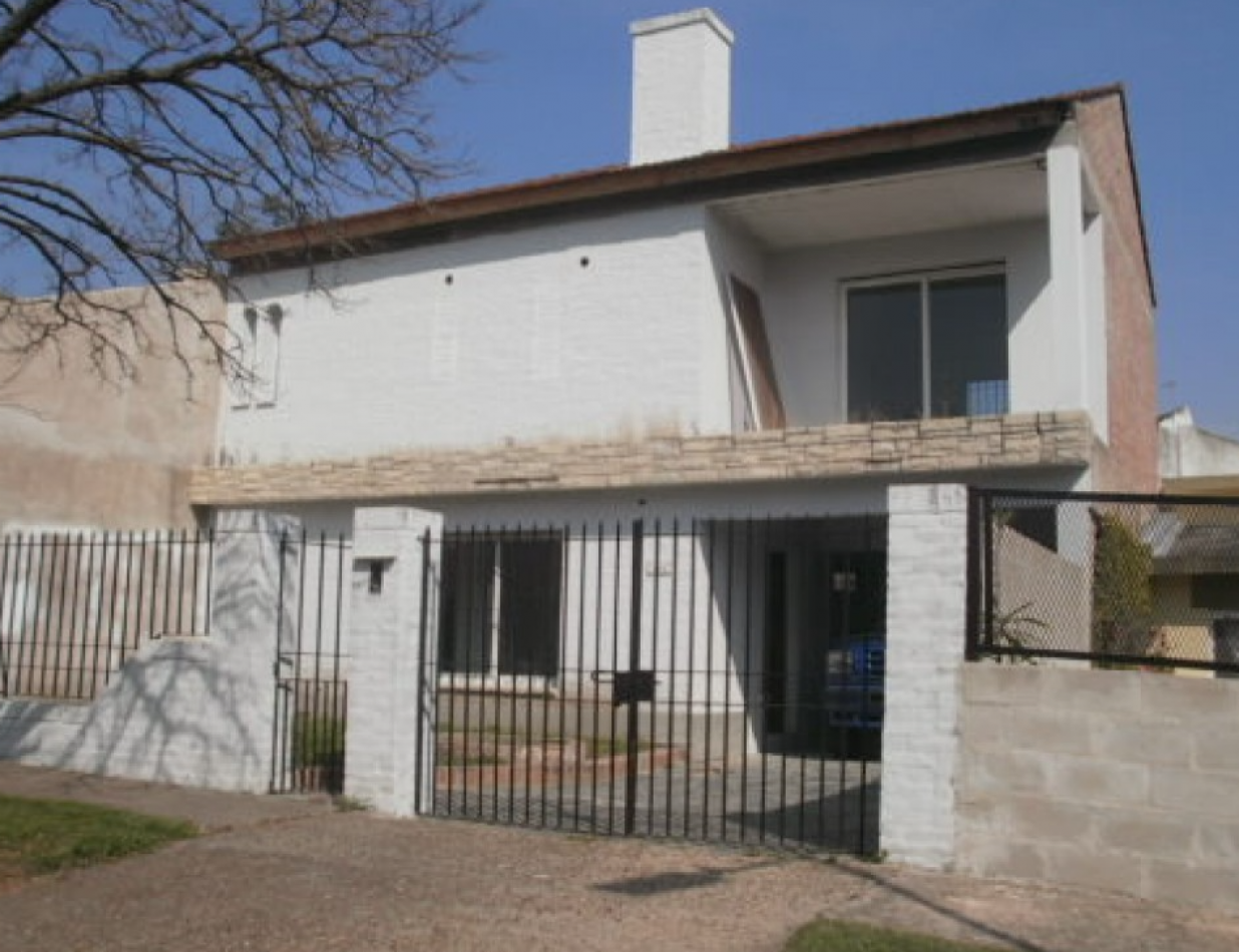 VENTA CASA CENTRO ESCOBAR APTA CREDITO BANCARIO