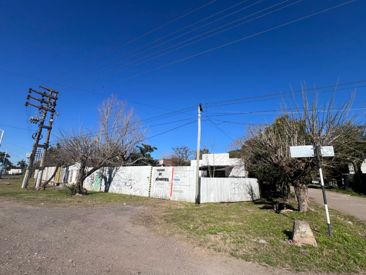 VENTA TALLER Y VIVIENDA, SOBRE EX RUTA 9 EN ESCOBAR