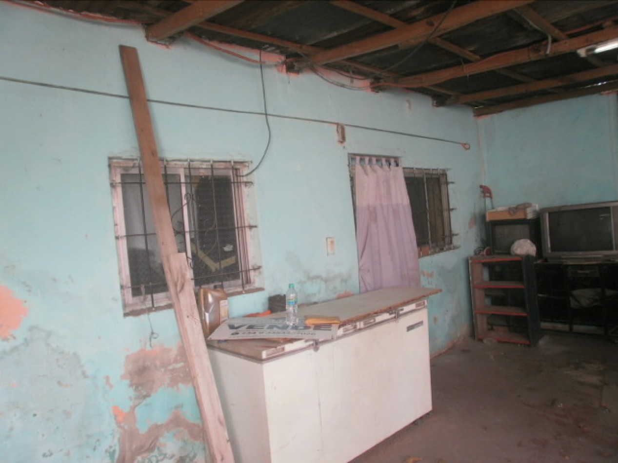 VENTA DE LOTE CON DEPTO EN BANFIELD