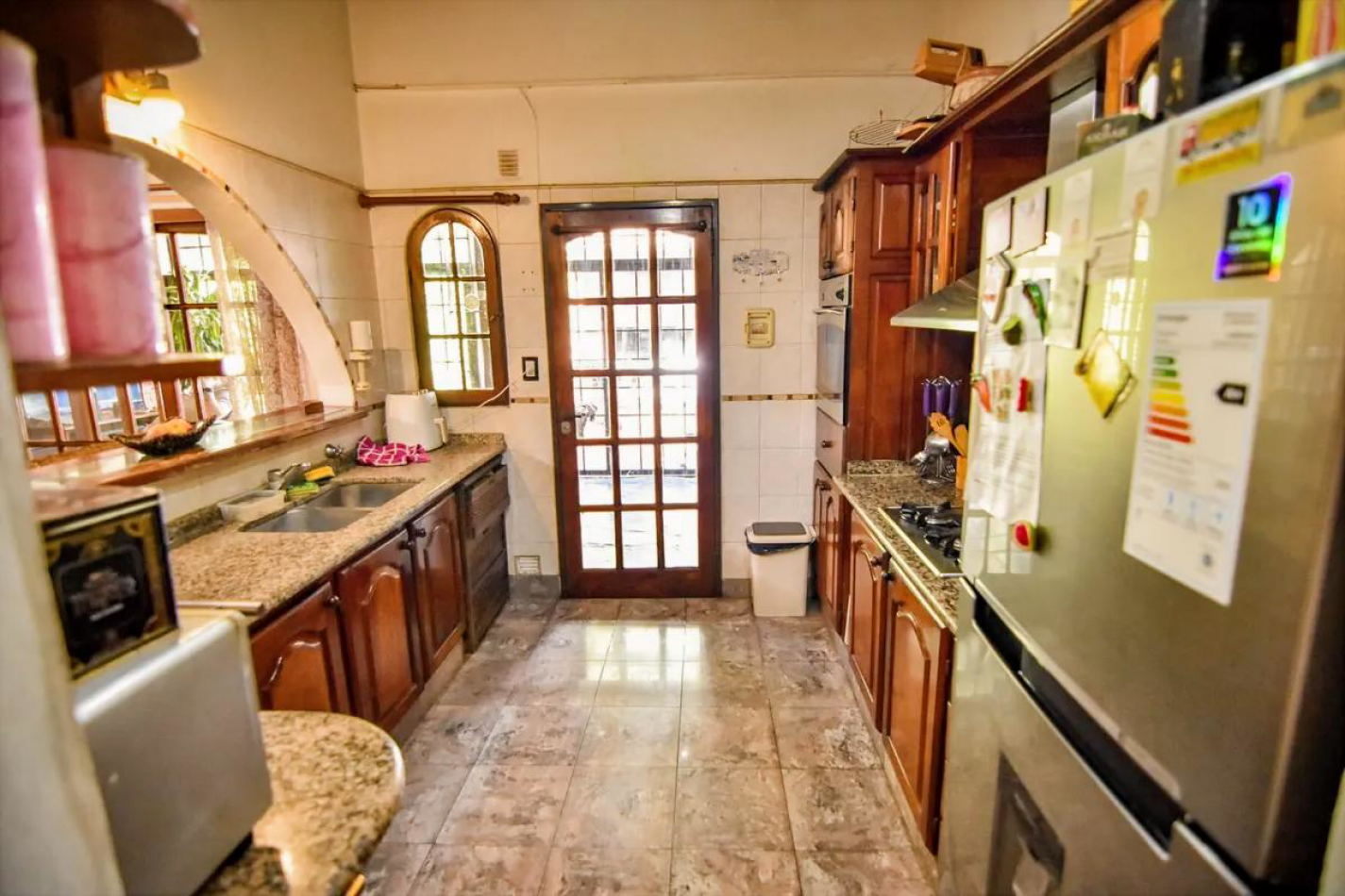 ¡Excelente oportunidad! Casa con pileta en Escobar. Apta credito.