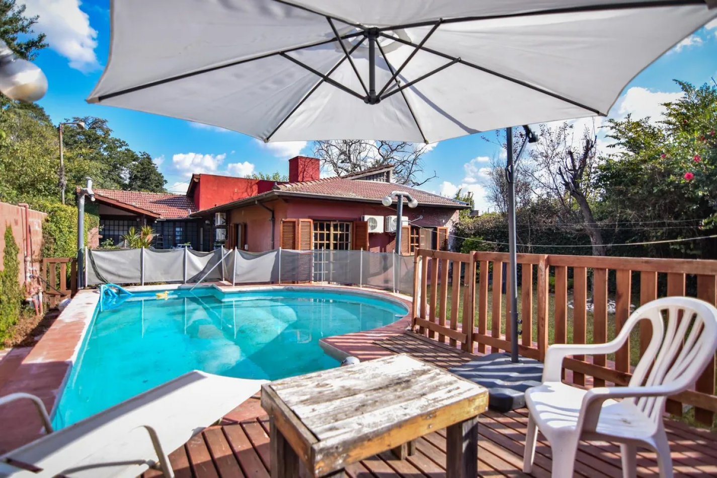 ¡Excelente oportunidad! Casa con pileta en Escobar. Apta credito.