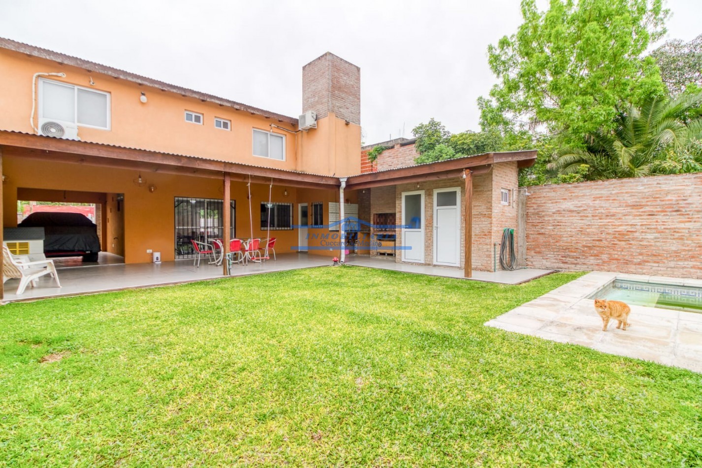 VENDE CASA CON PILETA EN ESCOBAR - apta para credito bancario.