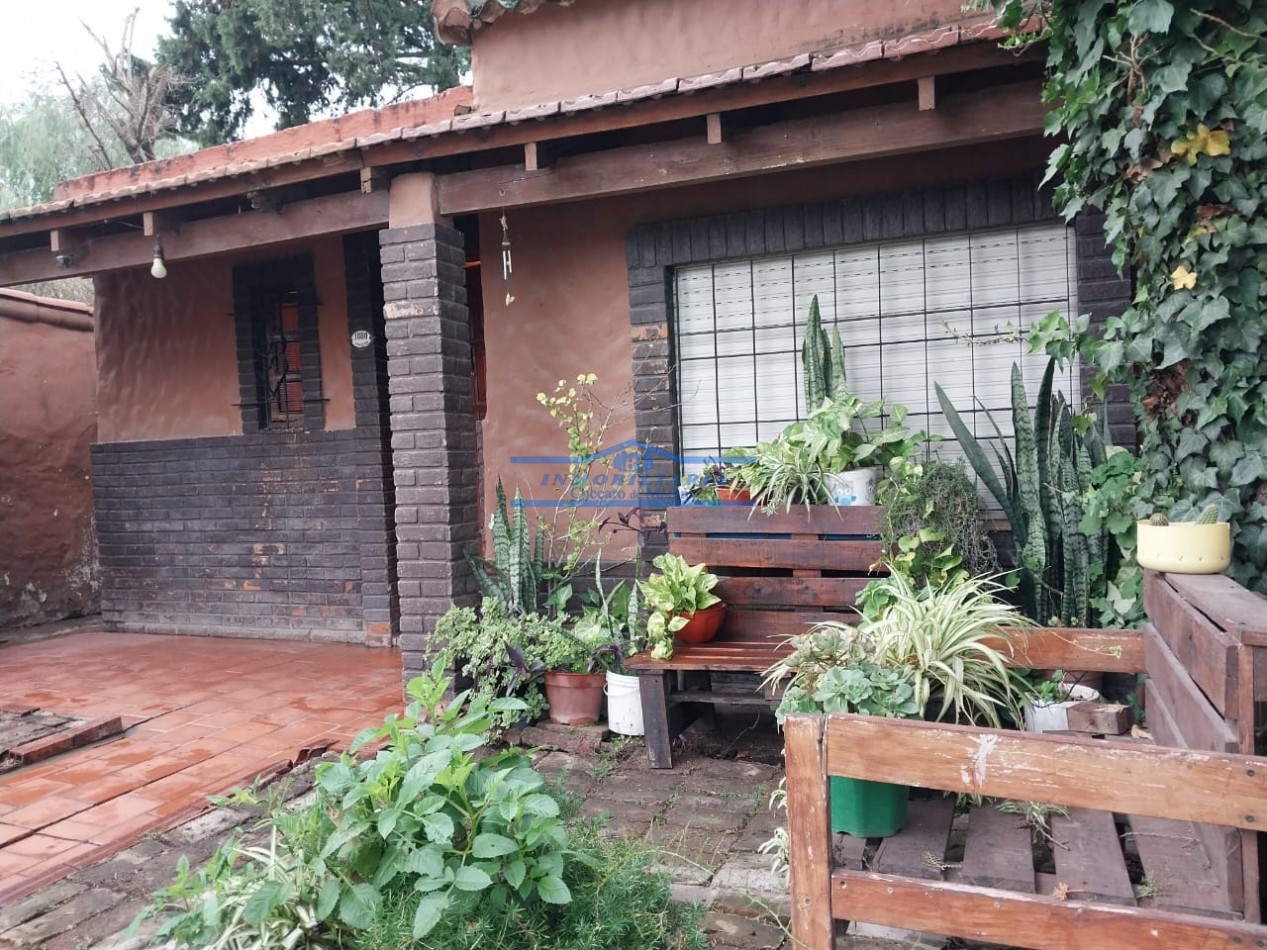 Venta de CASA 2 Dormitorios y Garage en Lote de 300 m² en Garin - ANTICIPO Y CUOTAS