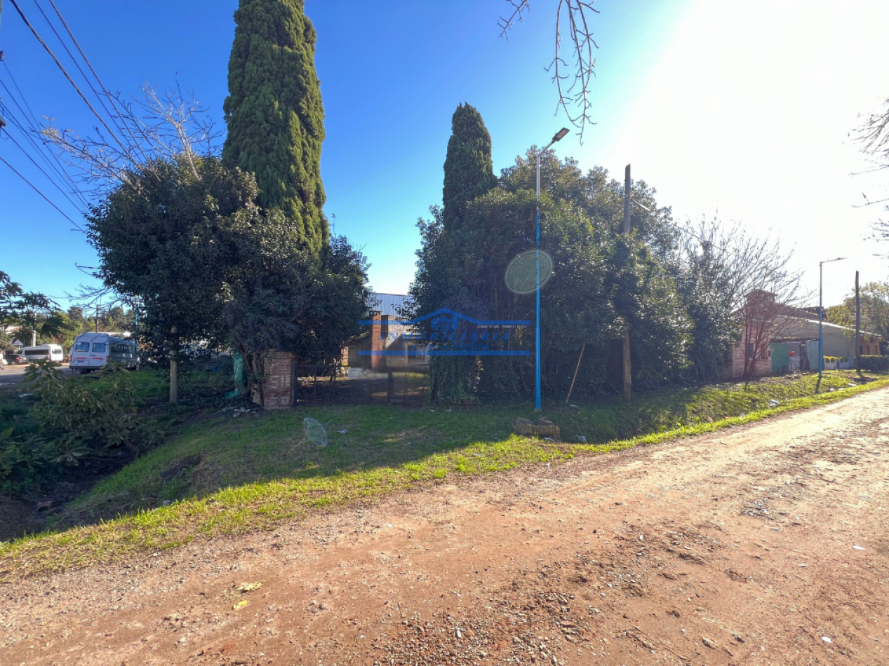 VENTA LOTE -apto GALPONES/TALLERES 1195 MTS2 - tiene varias viviendas a refaccionar- sobre ex ruta 9 - ESCOBAR
