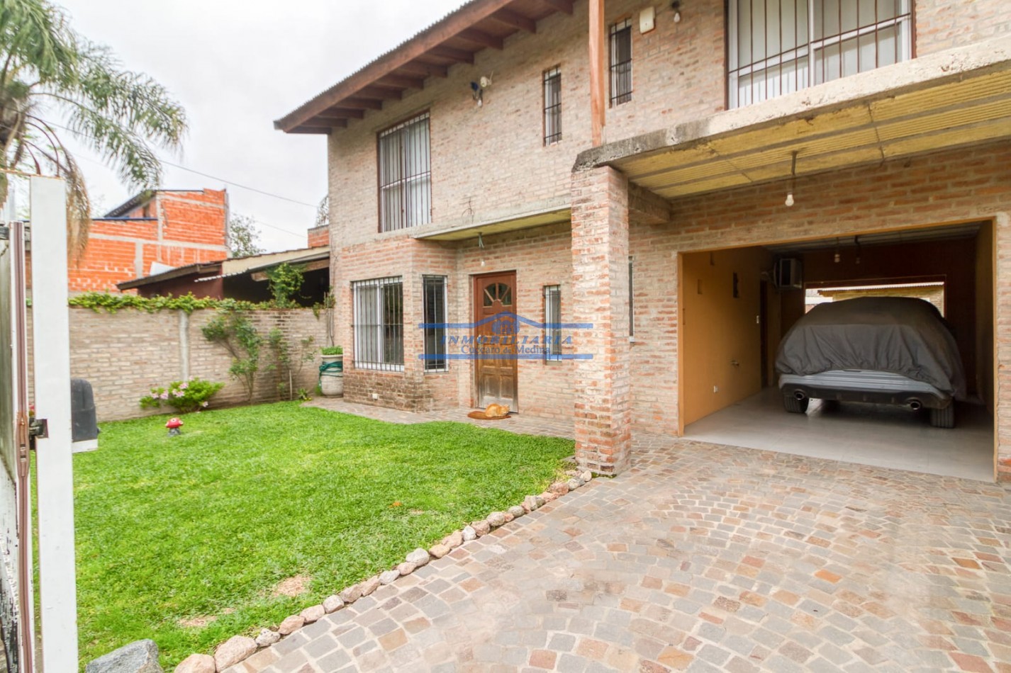 VENDE CASA CON PILETA EN ESCOBAR - apta para credito bancario.
