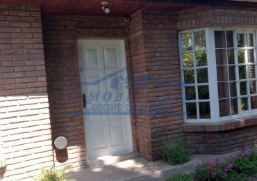 VENDO CASA CON PILETA EN TORTUGUITAS 