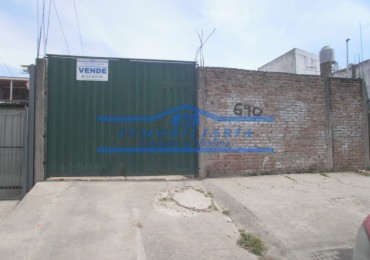 VENTA DE LOTE CON DEPTO EN BANFIELD 