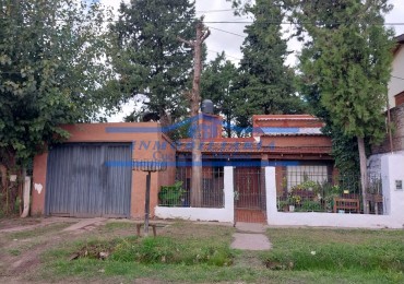 Venta de Chalet 2 Dormitorios y Garage en Lote de 300 m² en Garin - 
