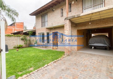 VENDE CASA CON PILETA EN ESCOBAR - apta para credito bancario.